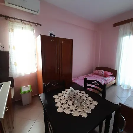 Alyvia Guesthouse *