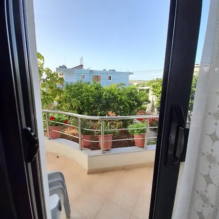 Alyvia Guesthouse شقة *