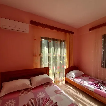 شقة Alyvia Guesthouse