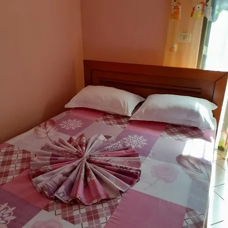 Alyvia Guesthouse *